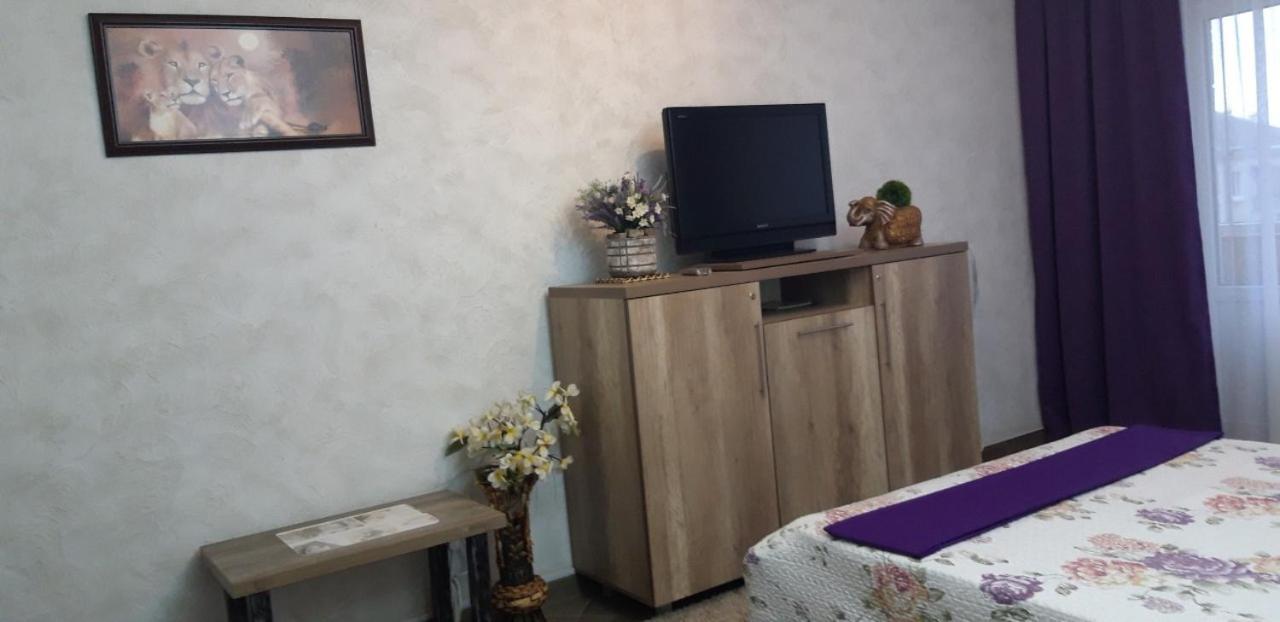 Apartment On Kamyanetskaya Street Khmelʼnytsʼkyy Kültér fotó